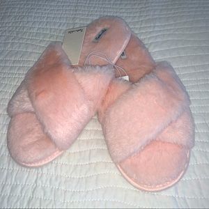 NWT Splendid Faux Fur Crisscross Slippers